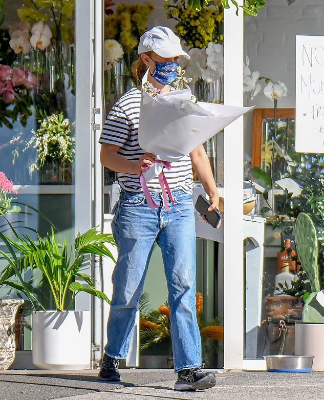 Natalie Portman Updates on Twitter: "August 11, 2021 - Natalie Portman