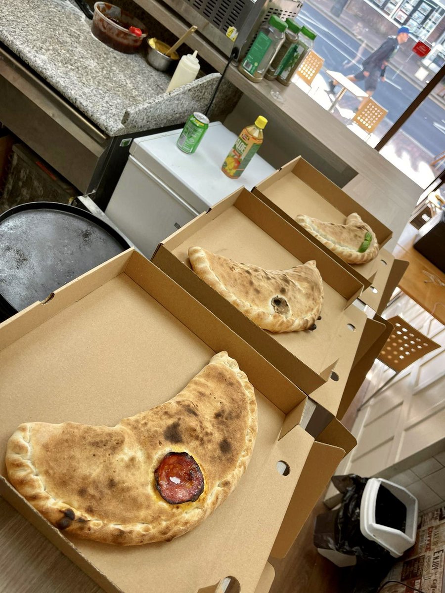 RoccosPizza3's tweet photo. Calzone galore 😍🍕🇮🇹

You can order our products on all major delivery platforms 🛵

Order from our website (link in bio) 🖥 

Order via phone (link in bio) 📱

#tonbridgelife #tonbridgedaily https://t.co/39tjKg814b