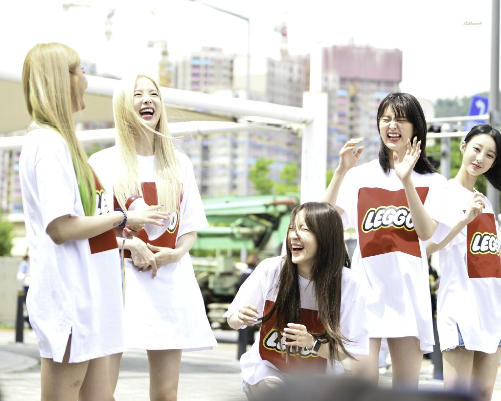 MALIBUCARIB's tweet image. #9yearswithexid 
🤍🤍🤍🤍🤍

Happy☻໌9th anniversary ☆+｡:.ﾟ

#EXID 
#Solji #LE #Hani #Hyelin #Jeonghwa