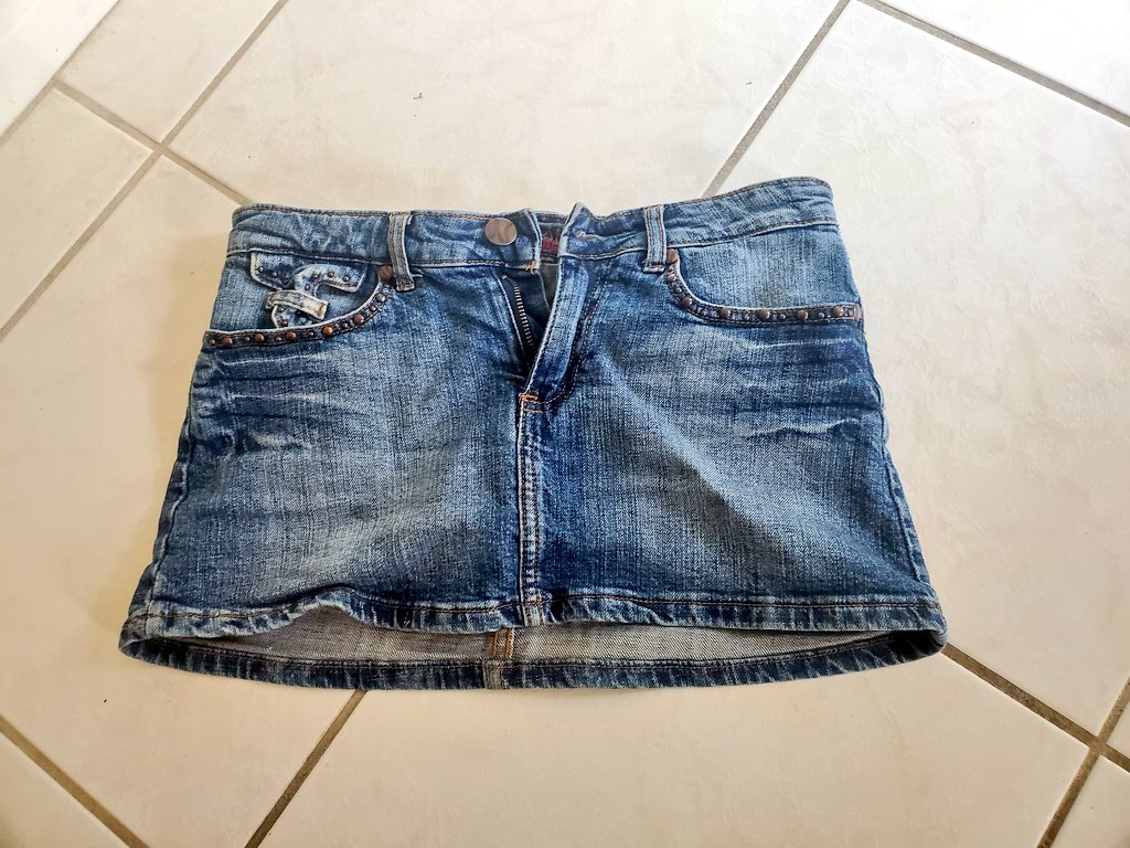 Dee Williams, Inc. on Twitter: ""Skirt?...that there's no skirt. That's a fuckbelt!"…