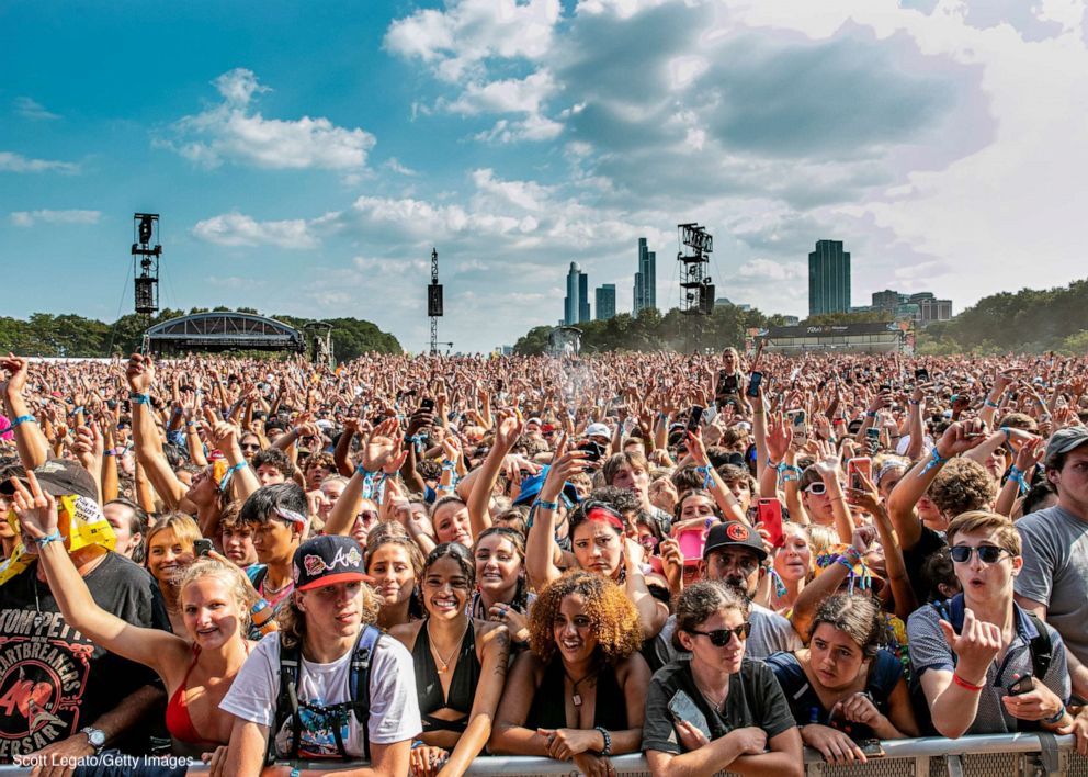 NEW: Officials have found no evidence of a superspreader event stemming from the Lollapalooza music festival in Chicago, city health commissioner says. abcn.ws/3xB569O
