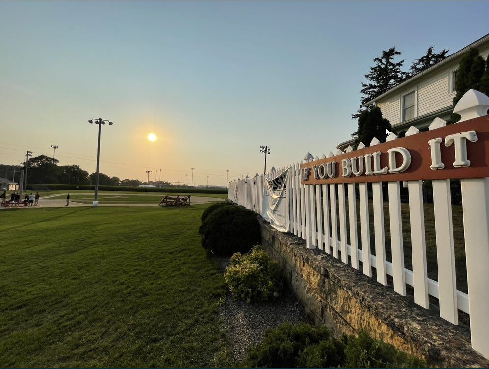 MuscoLighting's tweet photo. Did you know? Musco provided lighting for the set of the 1989 film Field of Dreams. Now, we’re excited to see fans and players enjoy the new facility in Dyersville tonight! Read how our involvement with the movie led to partnering on this project at https://t.co/DmDMBuxSqD. https://t.co/ER6GZkoxUs