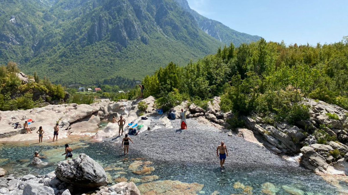 fationplaku1's tweet photo. Peaks of the Balkans
Tirane - Theth - Valbone- Çerem - Doberdol - Sylbice - Gjeravice - Milishevc - Vuthaj - Theth. Shqiperi - Kosove - Mal i Zi
#kudomevodafone @vodafonealbania #visitalbania #visitkosovo #nature #drone https://t.co/c4iBaWRan4