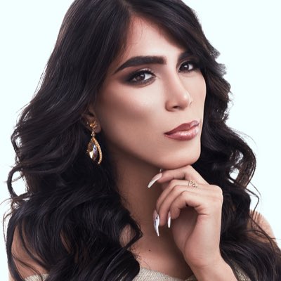 celestevrgara's tweet photo. #NuevaFotoDePerfil https://t.co/5SrSNT86uX