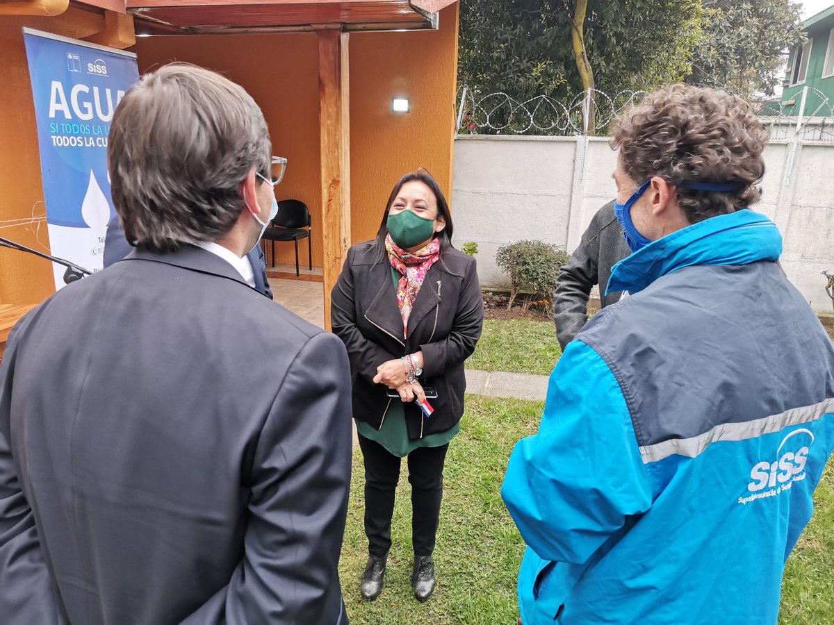 _jparrag's tweet photo. 👷🏻‍♂️💦 Inauguramos las oficinas de la @SISS_CHILE en #Chillán, que ahora podrá recibir presencialmente requerimientos de la ciudadanía y podrá velar con mayores herramientas el mejor abastecimiento posible, de agua potable para la población ✅ #ÑubleAvanza de manos del @mop_chile https://t.co/LF6Ga4azvm