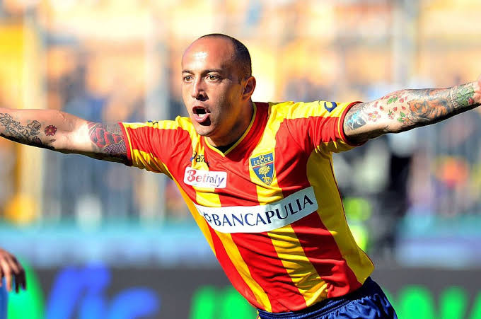 Hoy cumple 41 años Javier Chevanton, el uruguayo 🇺🇾 jugó para Danubio, Lecce, Mónaco, Sevilla, Atalanta, Colón, Queens Park Rangers y Liverpool 🇺🇾

Conquistó 🏆 Copa del Rey, 🏆 Supercopa de España, 🏆 Copa UEFA y 🏆 Supercopa de Europa con el club nervionense