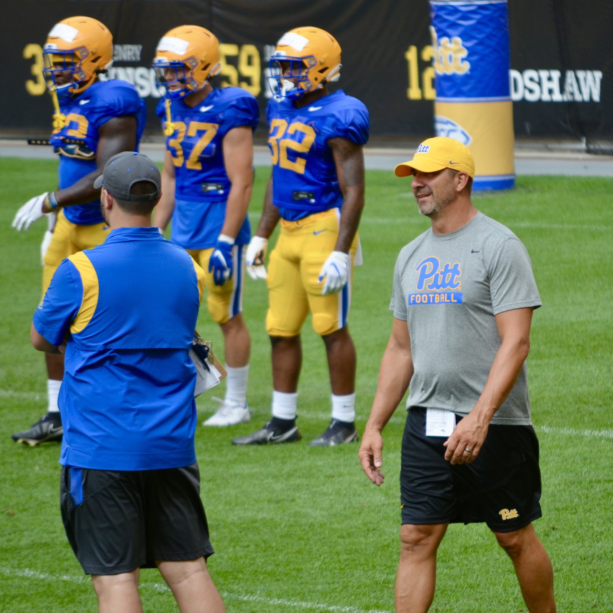 josh-rowntree-on-twitter-check-out-the-new-guy-eric-kasperowicz-joined-pitt-as-a-volunteer-assistant-coach-this-week-937thefan-coachkasper-https-t-co-zgpkftjhbu-twitter