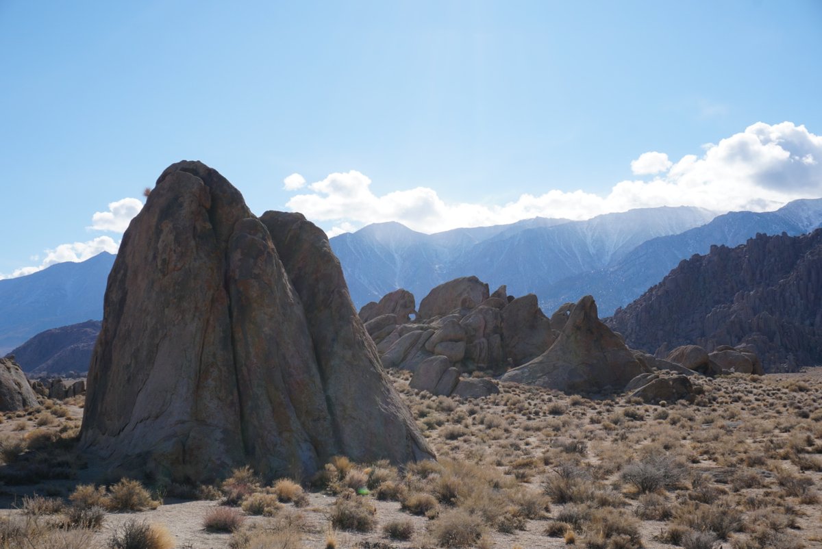 🧵Rails-to-trails, rivers and oceans: The outdoor recreation economy has been everywhere in the news over the past few weeks. Check out some of our favorite recent articles about how states and towns are building resilient communities and economies around outdoor recreation.