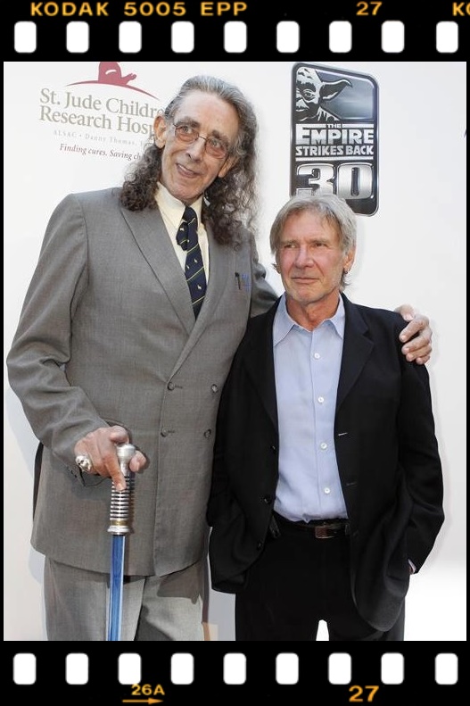 Peter Mayhew (Chewbacca) &  Harrison Ford (Han Solo)... #StarWars https://t.co/JLWniWfjpe