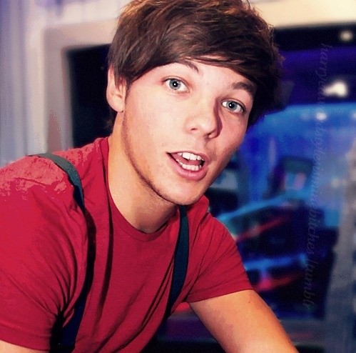 pov: if you were dating louis fetus your gallery would be like this