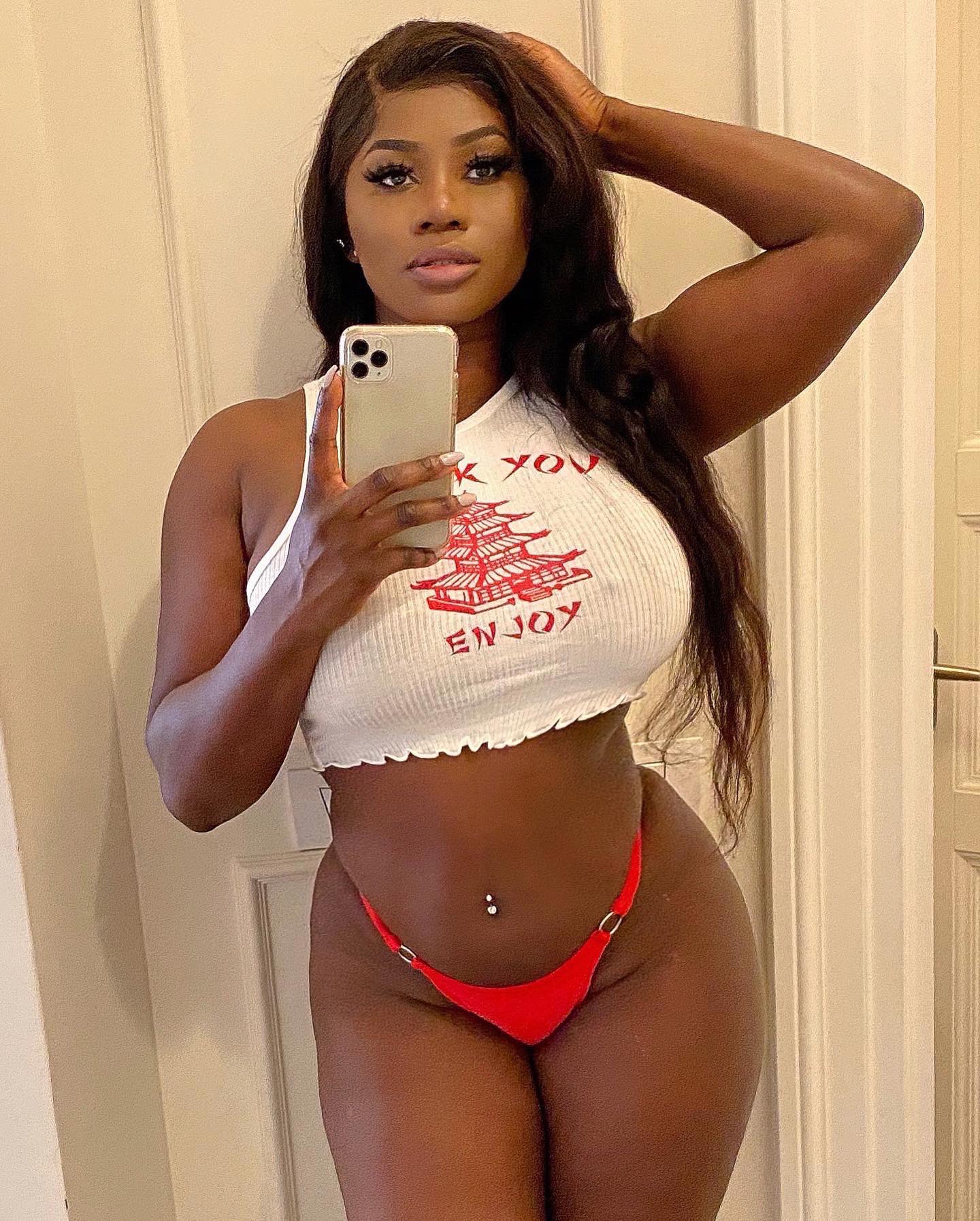 2 pic. When he says he likes chocolate 🍫😏 Subscribe for more!➡️ https://t.co/ubSjLIoRdz https://t.co/xNwigIzkYi