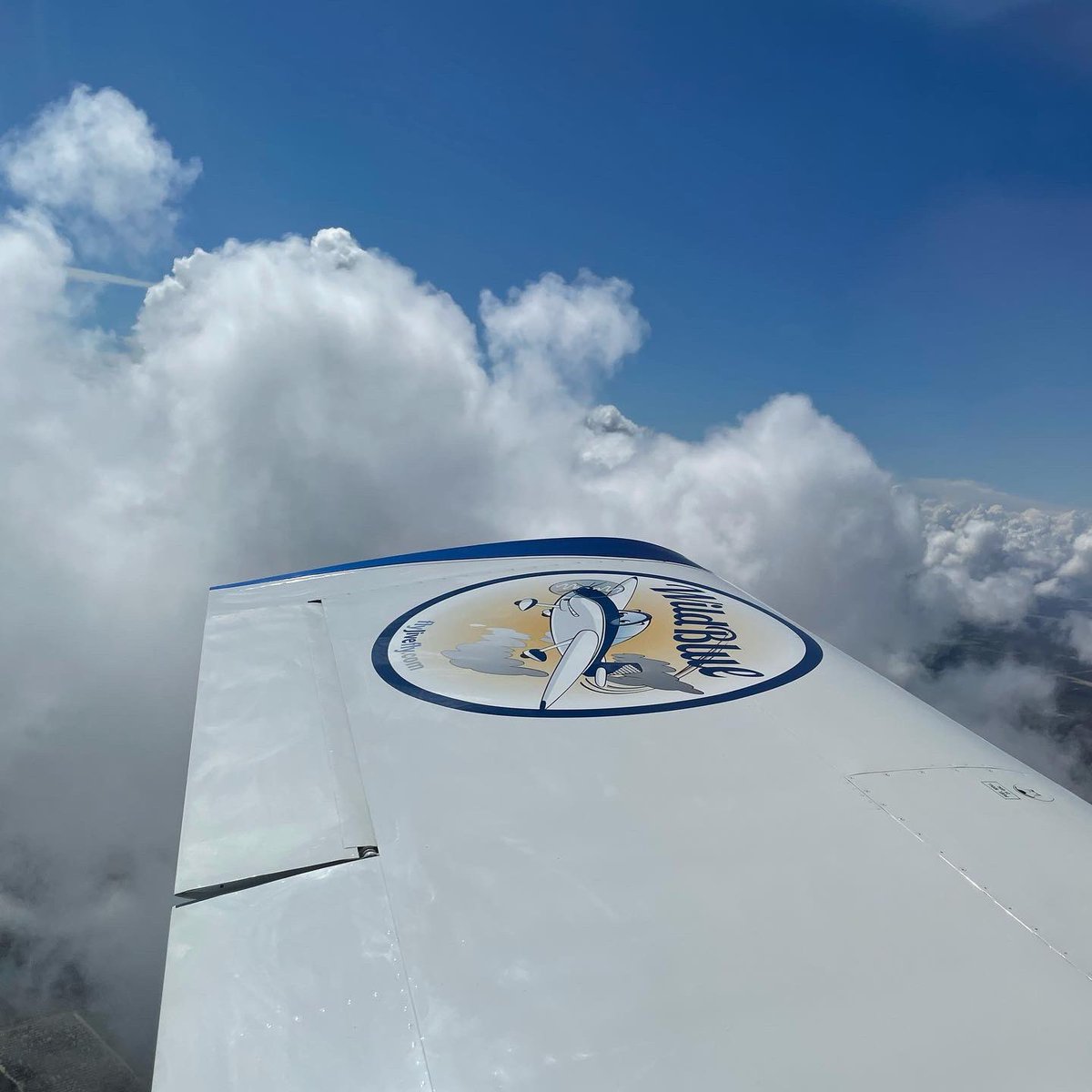 The perfect day to fly!

#wildbluerv8a #wildbluerodeo #airshowairplane