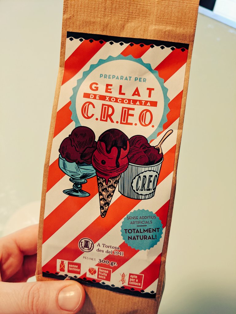 FatoVianda's tweet photo. Mireu què tinc!! Au, Au!! #gelat #IceCream #fatovianda #xocolate #xocoaddict https://t.co/Dwp3nhBr7v