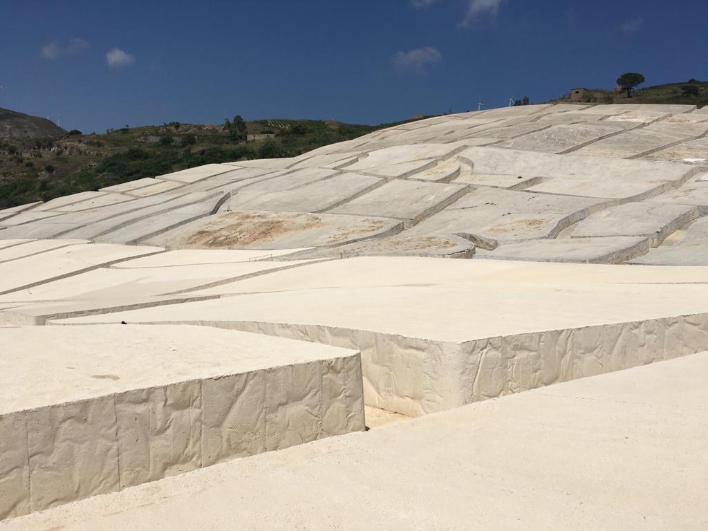 Cretto di Burri
Alberto Burri
Gibellina, Italy
37° 47′ 17.09″ N, 12° 58′ 16.62″ E
2015
sensesatlas.com/territory/cret…