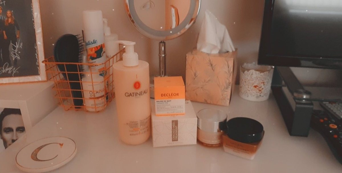 Catbreviews tweet media