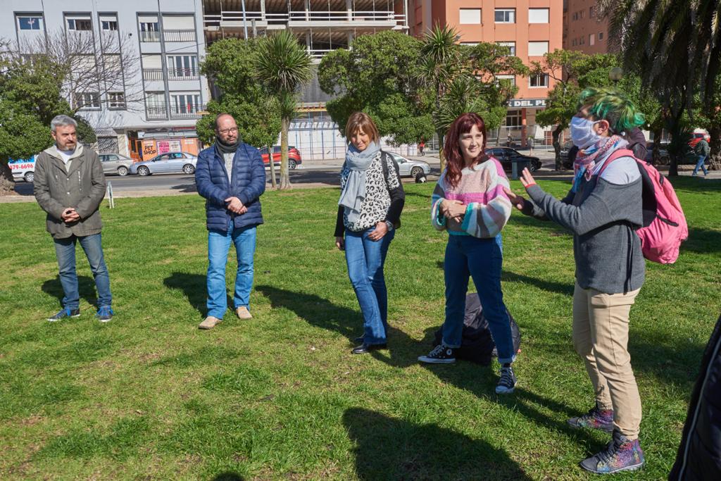 JuventudAM's tweet photo. En el #DiaInternacionalDeLaJuventud nos reunimos con las y los jóvenes del @psmdp y @LibresdelSurOk para intercambiar ideas y necesidades junto a los candidatos y candidatas que acompañan nuestra lista pensando siempre a #afavordemardelplata 

@FernandoTelpuk @GustavoPulti https://t.co/SkPEURTc46