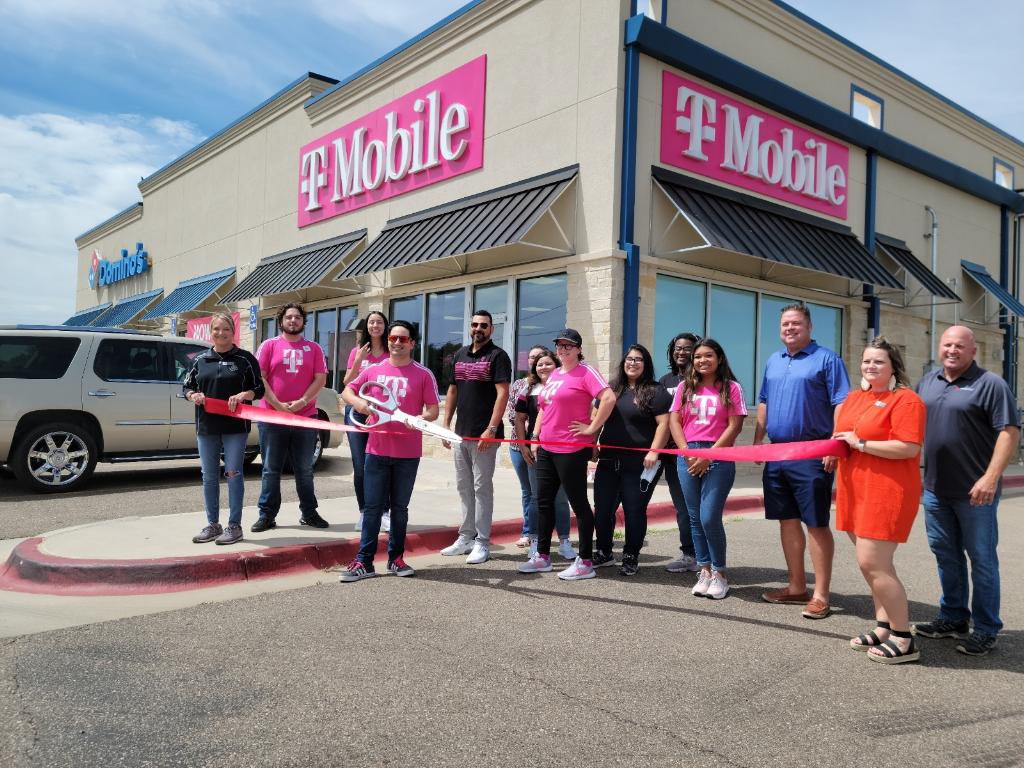 Official #GrandOpening for the new #TMobile store in #CanyonTX !! Thank you to @CanyonChamber for coming out and helping us celebrate with a #ribboncutting and a BIG thank you to #Bubba33 #NothingBuntCakes & #JourneyCanyonCoffee