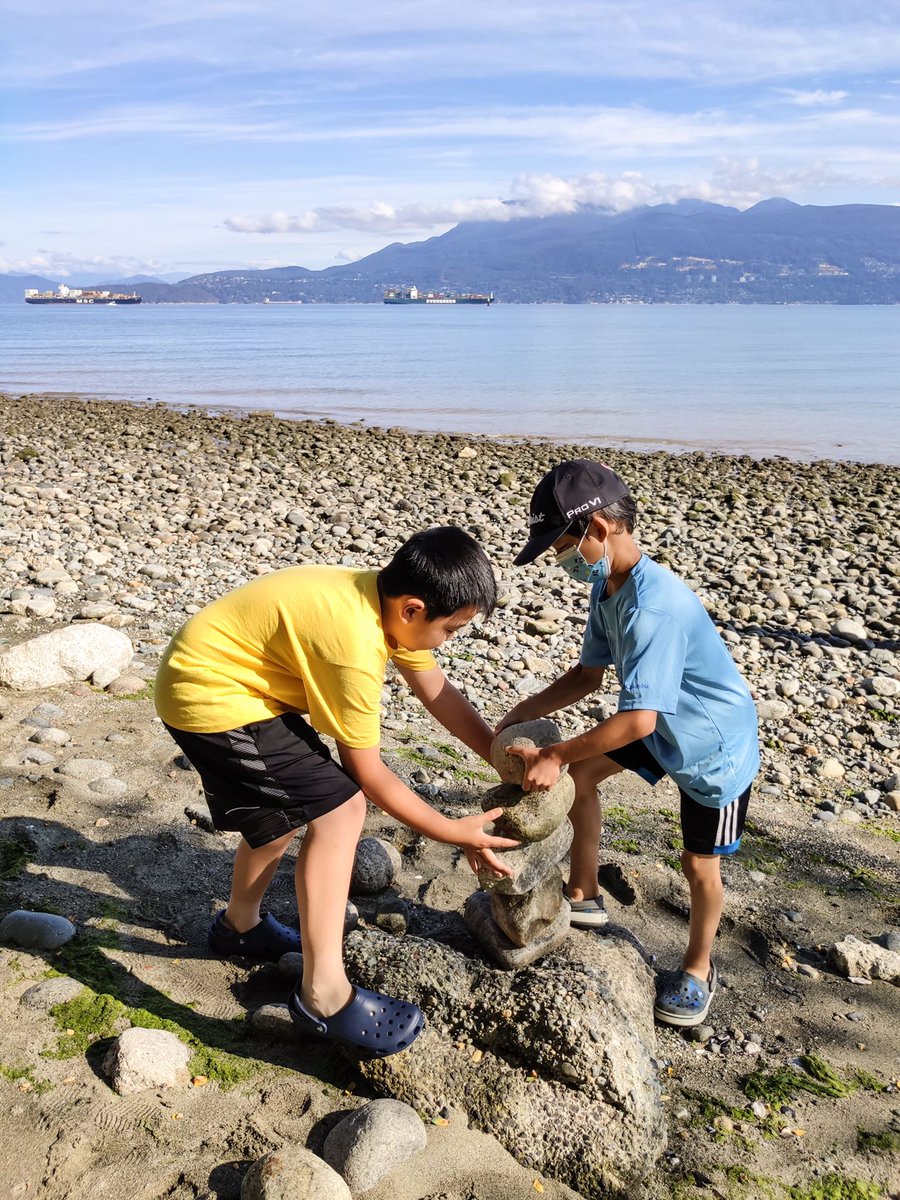 igeneducation's tweet photo. iGen inspires children to have a passion for science through identifying living and non-living things at the beach.
Students will begin to understand that all living things grow, breathe, reproduce, excrete, respond to stimuli

#iGen  #steameducation #summercamp #outdoorlearning https://t.co/feM5AUMxfd