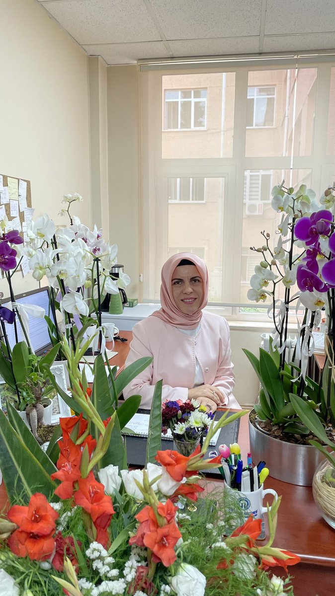 Odamı ve hayatımı güzelleştiren sizlere müteşekkirim. Allah mahcup etmesin inş