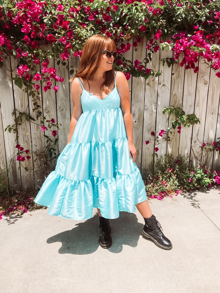 MinervaFabrics's tweet photo. Have you seen our amazing two-tone taffeta fabric? Take inspiration from Paige Sews who made this gorgeous tiered dress in it!

https://t.co/jr3pl62Ir7

#Minerva #MinervaMakes #MinervaMakers #MinervaCommunity #MinervaSewingCommunity #SewingCommunity #Dressmaking #Sew #Diy #Fabric https://t.co/56zHTEZQyx