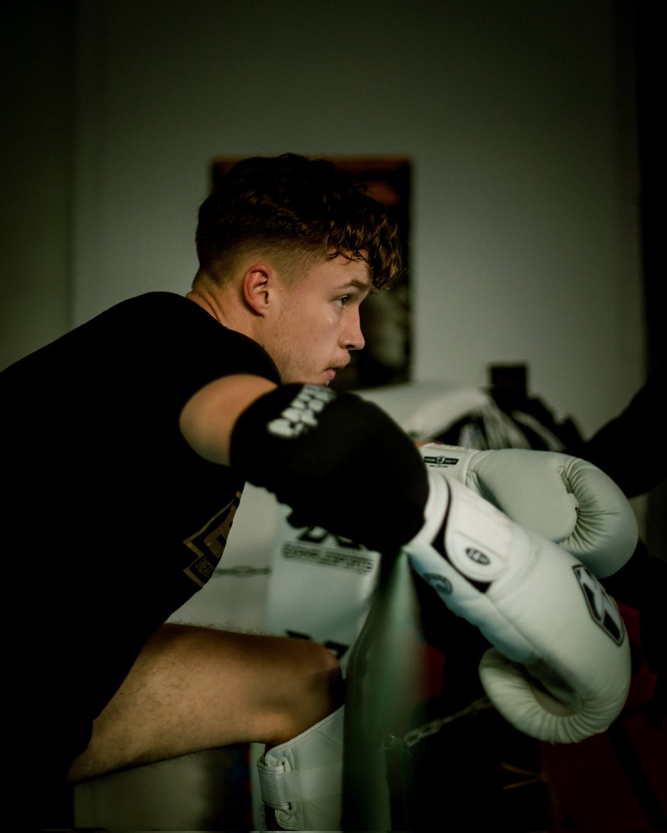 blackbeardcgn's tweet photo. Hardwork beats talent
#mma #boxing #kickboxing #photography #canon #eosr #portraitphotography #portfolio https://t.co/9ey7QA9ya6