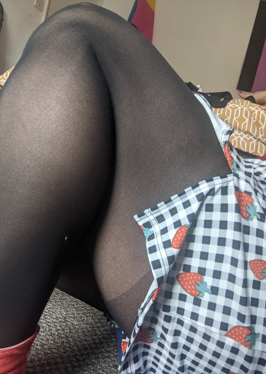 thirsty_enby's tweet photo. Where do you want these thighs?
#NonBinary #NonBinaryOnlyFans #LGBTQOnlyFans #LGBTQ #Thighs #Tights #Nylons https://t.co/VNCCMdvCqW