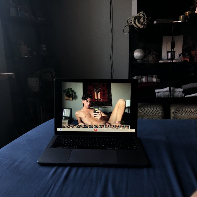 Had some fun with PhotoBooth 💻  Photos and video on OnlyFans https://t.co/fvXzlLmpdl