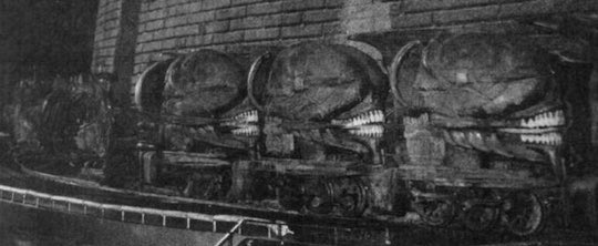 thechrisberg's tweet photo. @level2three Bessie. And the skulls underneath. https://t.co/1GWmE34PoR https://t.co/aX3BxYT1LD