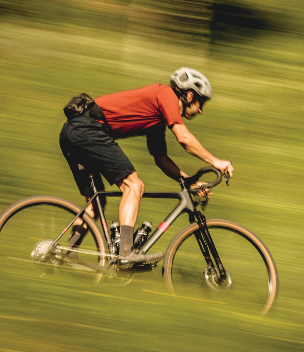 RockShox's tweet photo. The new Reverb AXS XPLR will save your @$$. ⁣
⁣
#GoAllWays #XPLRCollection⁣
⁣https://t.co/G9CCRODvcm https://t.co/pYR1lpRJe5
