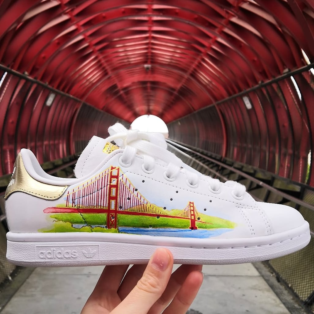 San Francisco to <a href="/larochesuryonfr/">La Roche-sur-Yon, Ville & Agglomération</a>!
👟
.
#custom #adidas #stansmith #travel #painting #gold #sanfrancisco #larochesuryon #handmadewithlove