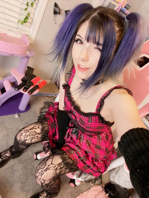 Watch Meggii ❤️'s leaked NSFW photo on TwXstars