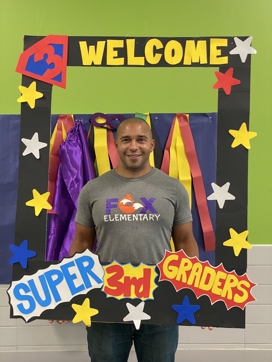 MrScharle's tweet photo. Can’t wait for Meet the Teacher tonight. I hope to see some current and former students! @FoxKISD https://t.co/YQflrVB98c