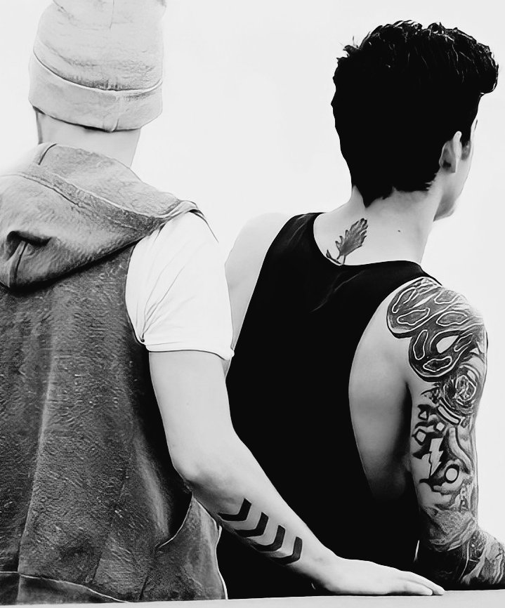 ziamsminds's tweet photo. zayn malik and liam payne on this day and this day only https://t.co/sadUssZjQU