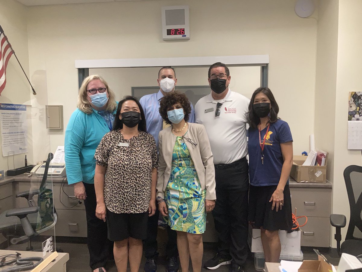 Daniel Hacking (@daniellhacking) on Twitter photo Great to be on campus <a href="/FirstAveMS/">First Ave Spartans</a> And who makes it all run so smoothly? The excellent office staff. @sissafa786786 <a href="/mdegraz4/">Michael DeGrazia</a> #ArcadiaFirstDay <a href="/MsMartinSpartan/">Nancy Martin</a> Great to be on campus <a href="/FirstAveMS/">First Ave Spartans</a> And who makes it all run so smoothly? The excellent office staff. @sissafa786786 <a href="/mdegraz4/">Michael DeGrazia</a> #ArcadiaFirstDay <a href="/MsMartinSpartan/">Nancy Martin</a>