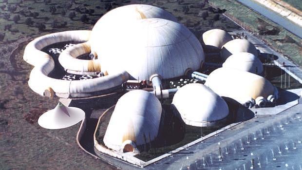 fraisku's tweet image. #JuevesDeArquitectura homenajeamos a
D. José Miguel de #PradaPoole (1938-2021), que falleció ayer y su proyecto que le valió el Premio Nacional de Arquitectura en 1975:
#Hielotrón, Pistas de hielo, Sevilla, Andalucía, 1973, que portada en 1976 de la revista de arquitectura #Domus