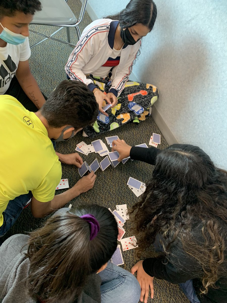 vnegronKHS's tweet photo. Day 3 Team Building!! We had a great time today doing the Card Tower Challenge 🤯🤯🤯 Día 3 Trabajo en Equipo!! Tuvímos un grandioso día haciendo la competencía de la torre de cartas. #GameonKHS #KHSMathEDGE https://t.co/u4KnI3LAVc