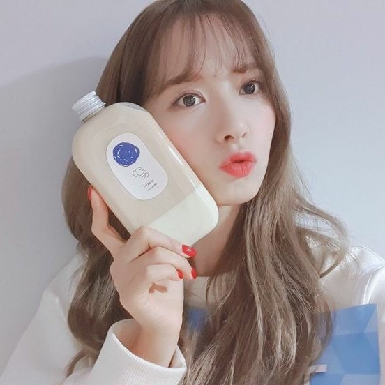 hourlybona's tweet photo. #우주소녀 #BONA #보나 https://t.co/PX3HXdXk7f