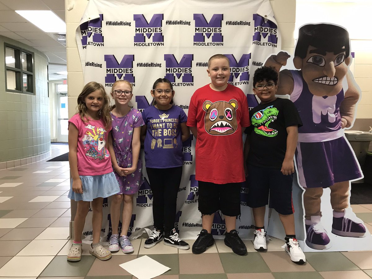 We had a FANTASTIC first day in 3rd grade! Excited to do it again with the rest of the class tomorrow ☺️ <a href="/MayfieldTweets/">Mayfield Elementary</a> #MiddieRising #MiddiesFirstDay #MayfieldSTRONG