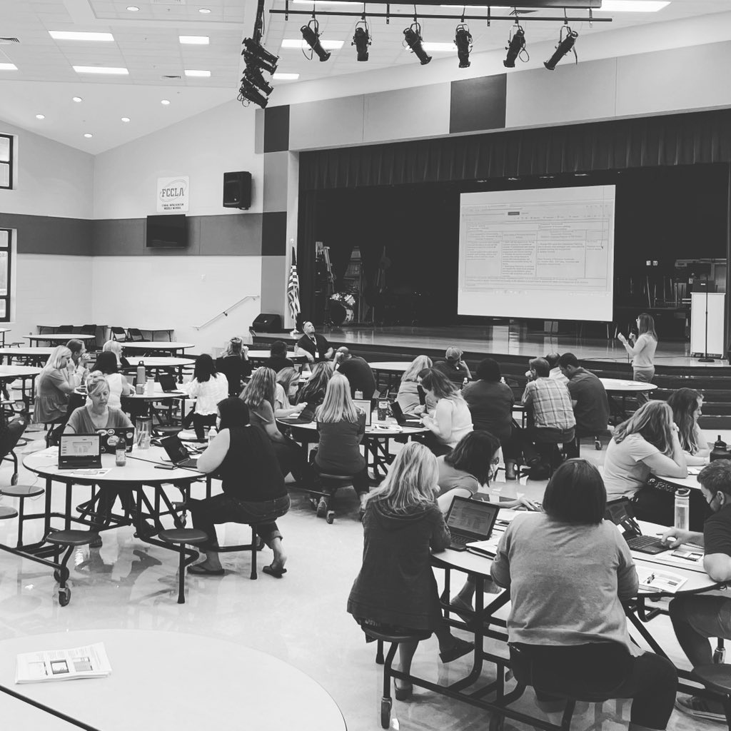 CWMS_office's tweet image. CWMS was excited to have all of our teachers back today!! CWway #CWMSchangemakers