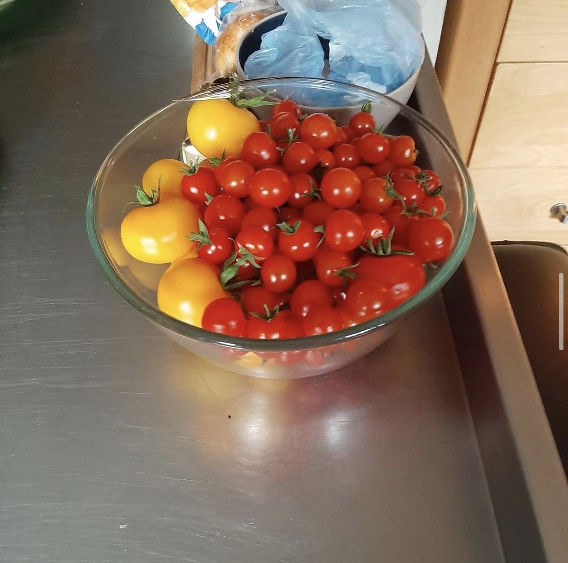 Fresh pizza sauce #lasaporosa #polpavera 🍅