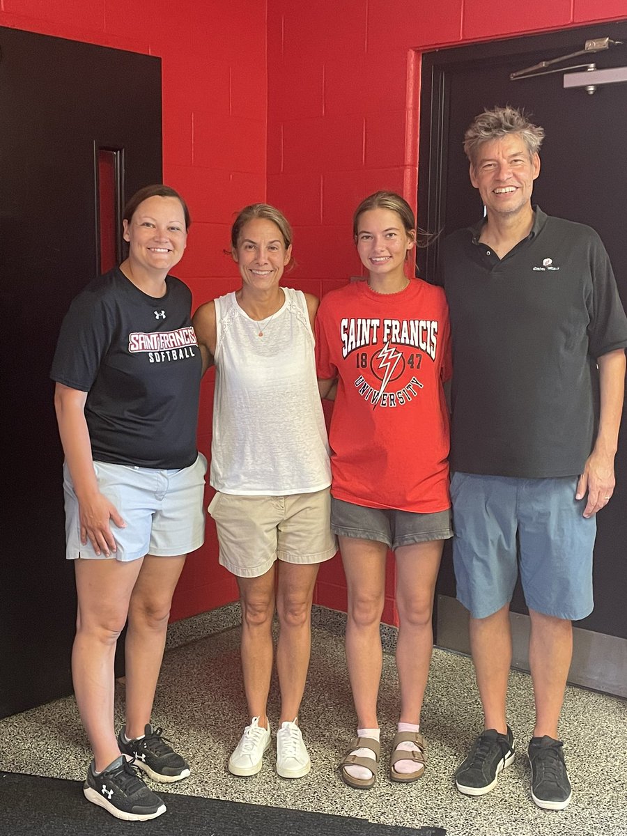 RedWolvesSB's tweet photo. Help us give a warm welcome to the newest members of our Red Flash Family. We are beyond excited to welcome you to SFU #LiveBeChoose #4SFUSoftball https://t.co/EskoVajMWe