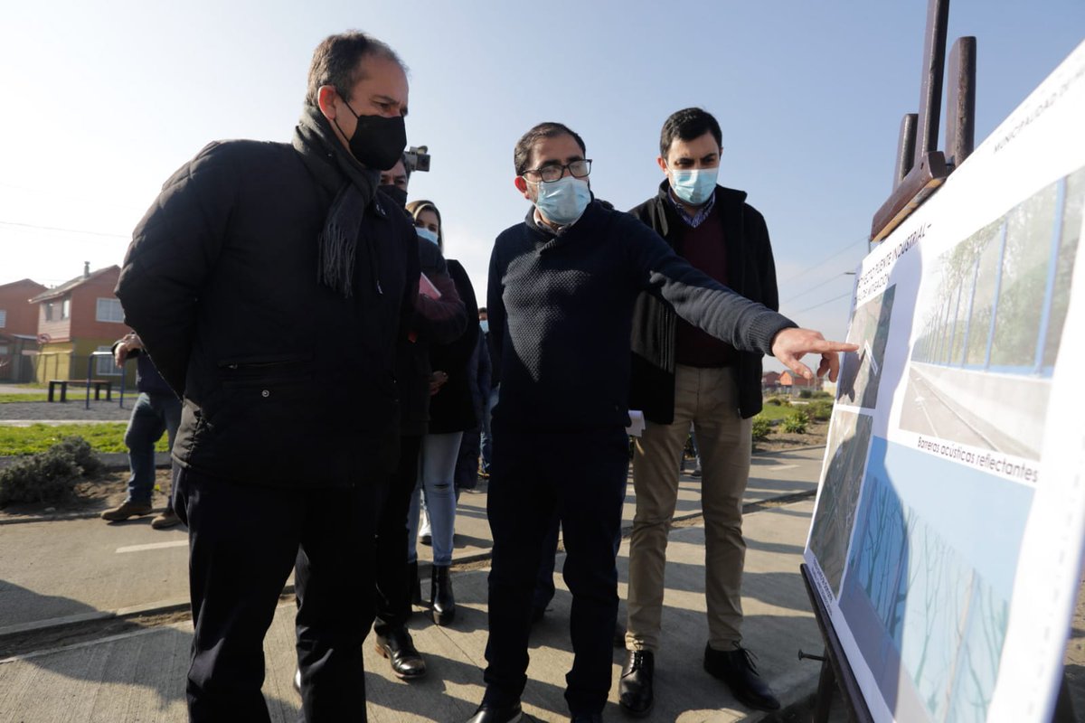 gorebiobio's tweet image. Tras recorrido "por puntos críticos", el Gobernador @rdiazworner y alcalde de Hualpén, Miguel Rivera, anunciaron que solicitarán incluir obras de mitigación por Puente Industrial en la comuna.