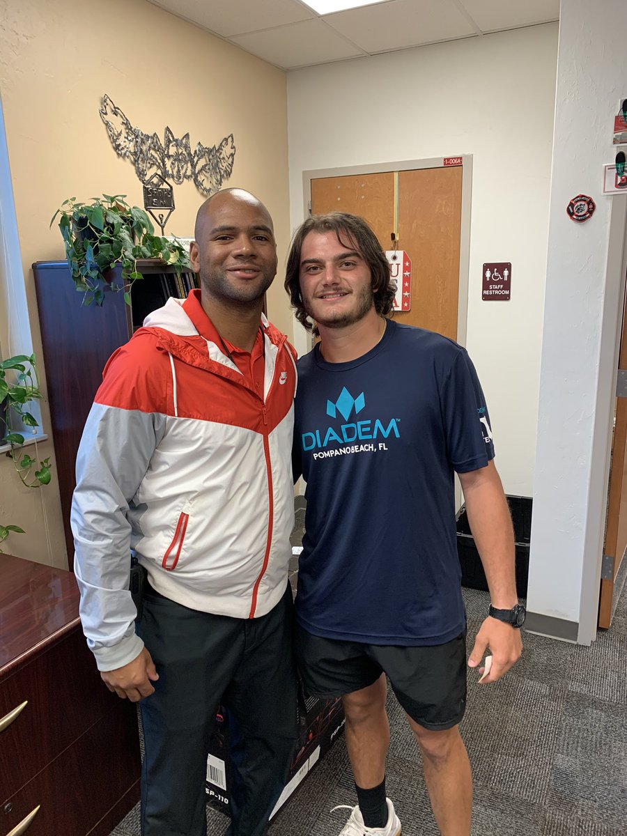 CoachHarris_'s tweet photo. It was great seeing #NEXTLEVELWOLFPACK Jacques Guillembet stop by today before heading back to @GenevaCollege for tennis!!!
#TEAMSOUTH https://t.co/sEph7Ri2hR