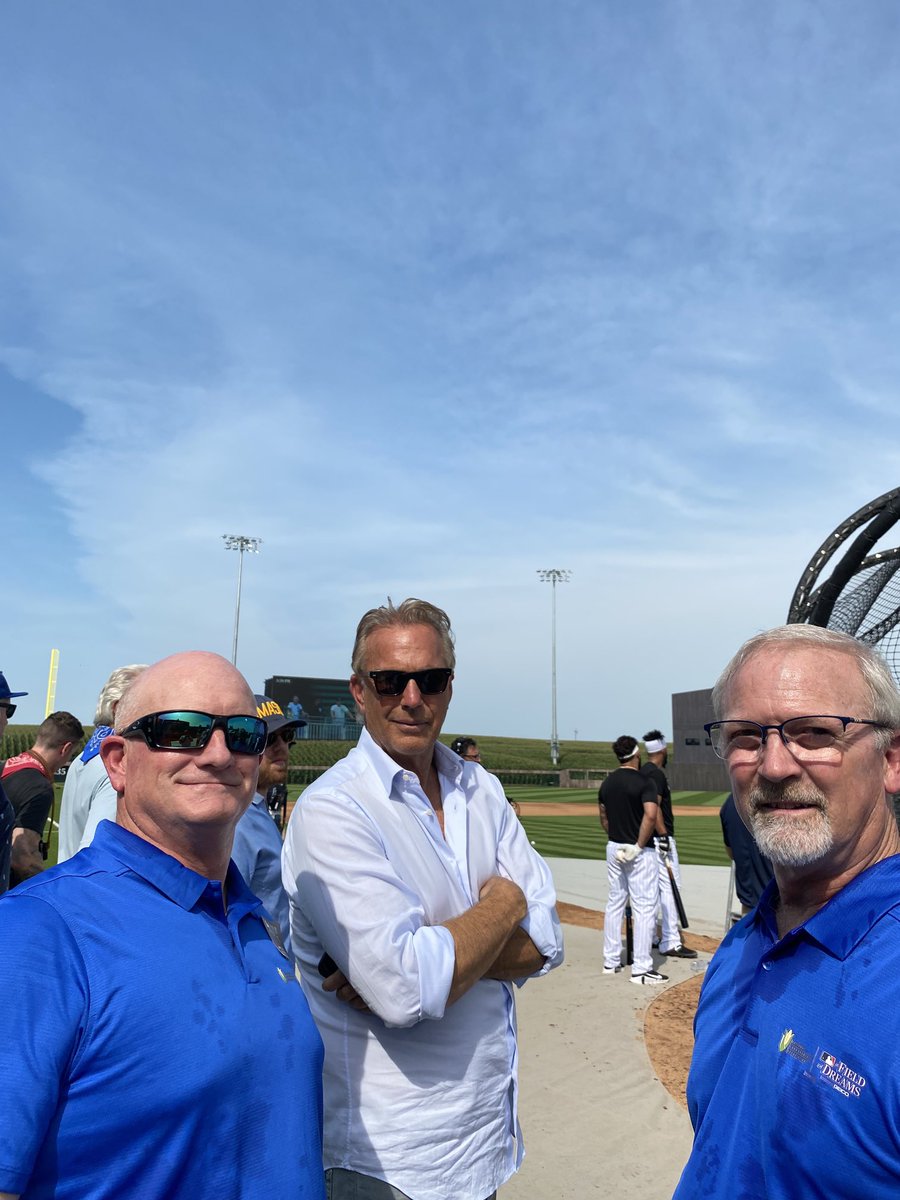 JohnALinder's tweet photo. Hanging out with Edgington and Ross….I mean Costner. #MLBatFieldofDreams #BornForTheField ⁦@NationalCorn⁩ https://t.co/d9ROHmfTjQ
