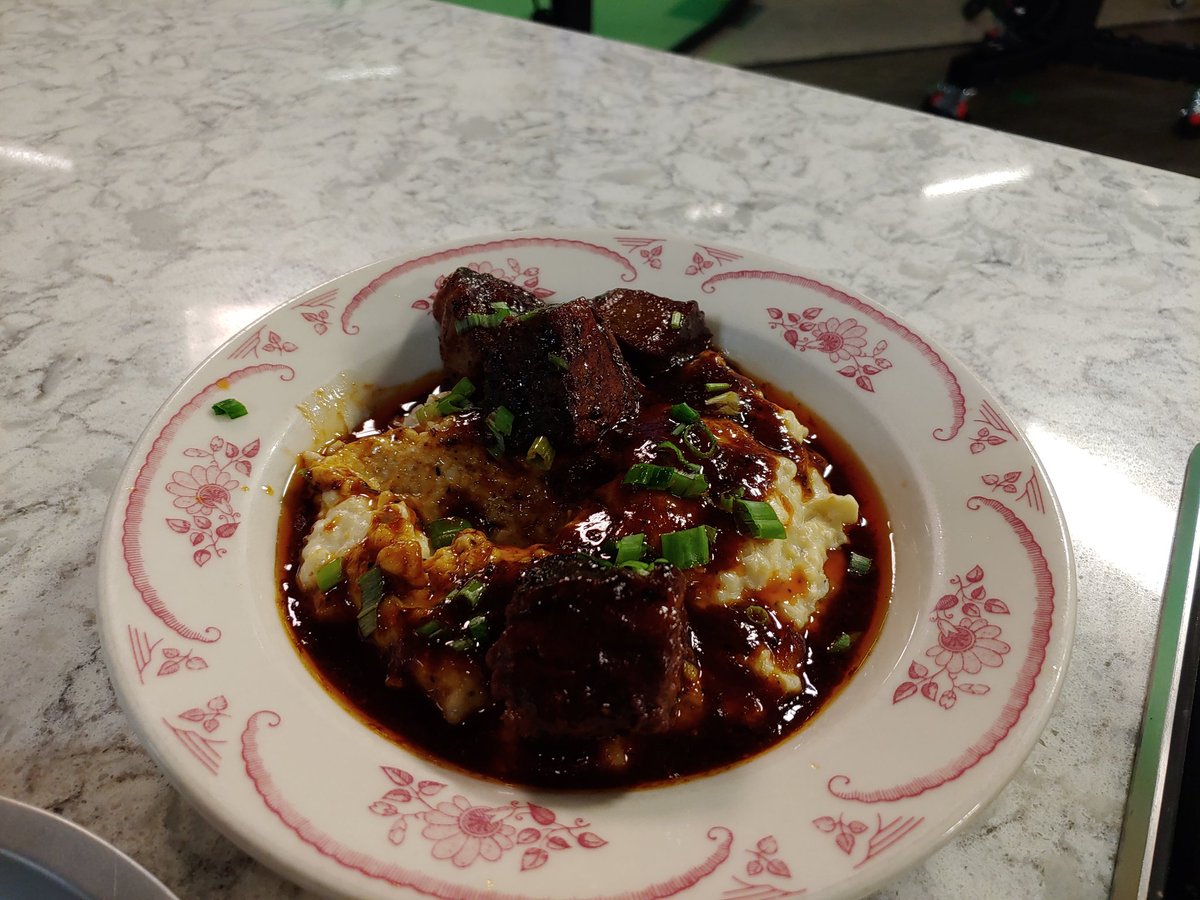 What a delicious time we had on QC@3. - Mike Deal from <a href="/MidwoodBBQ/">Midwood Smokehouse</a> stopped by the kitchen - made Red Eye Burnt Ends &amp; Anson Mills Grits
BBQ sauce was on point-Cold Brew Coffee in the sauce - Wow.  @WBTVKristenM &amp; <a href="/dedrickrussell/">Dedrick Russell</a> love the dish. See you tomorrow at 3 on <a href="/WBTV_News/">WBTV News</a>