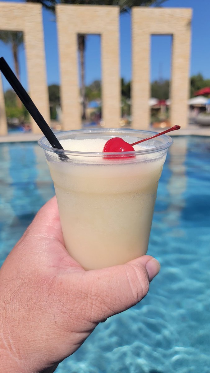 ManTripping's tweet photo. We had an amazing time today living the posh life with a private @SycuanCasino cabana today at the "Retreat". We're headed back next week to stay the night and check out some of their new(ish) dining venues! Stay tuned! #MenwhoBlog #SycuanCasinoResort https://t.co/NjGtsFTVlD