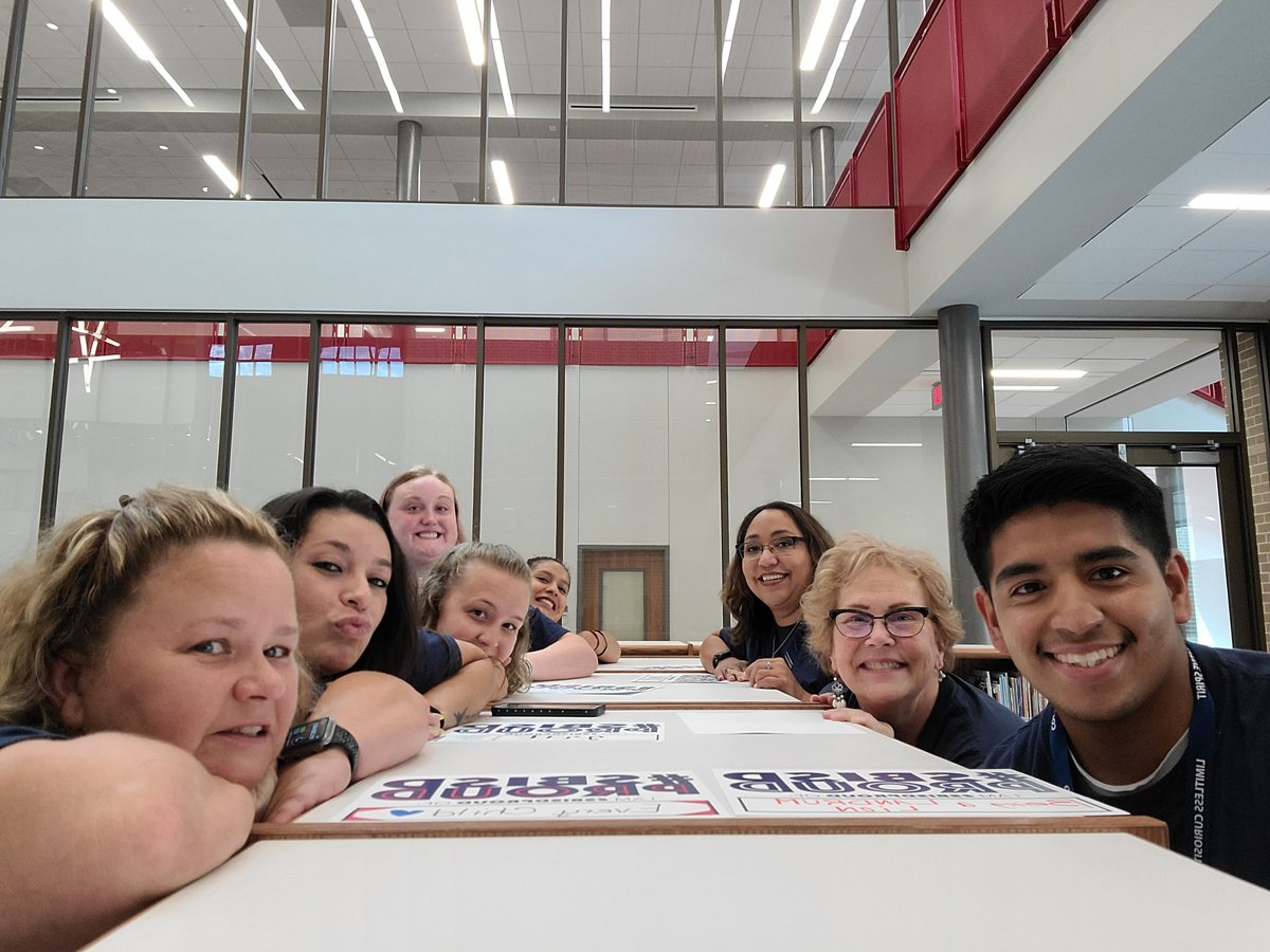 Lucia Flores tweet media