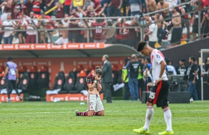 Videos_Dryzinho's tweet photo. 100 jogos com à camisa do Flamengo! Obrigado por tudo, Filipe Luís. https://t.co/5FIEN6Zaae