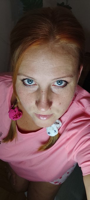 I'm online now 😘 https://t.co/S67dEFaZNg