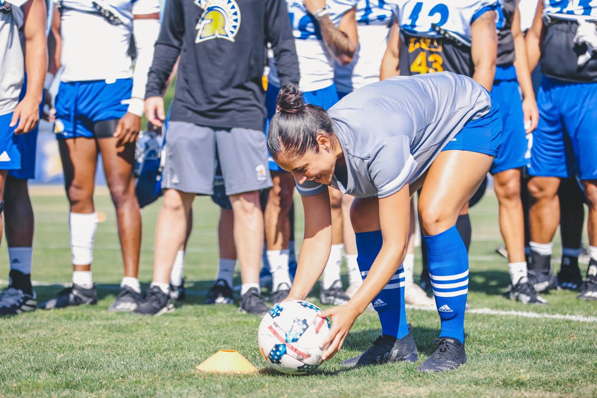 sjsuwsoc's tweet photo. That was fun.. Let’s run it back sometime @SanJoseStateFB ??👀⚽️
.
.
#SpartanUp https://t.co/3y2rBf5gZu